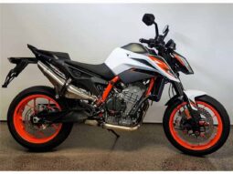 2021 KTM 890 Duke R