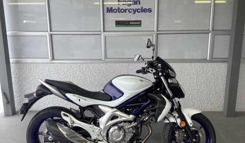 2011 Suzuki Gladius 650 (SFV650)