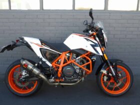 2015 KTM 690 Duke R
