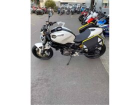 2011 Ducati Monster 696