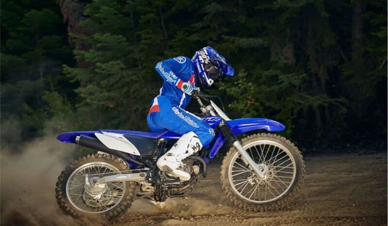 
								2022 Yamaha TT-R230 full									