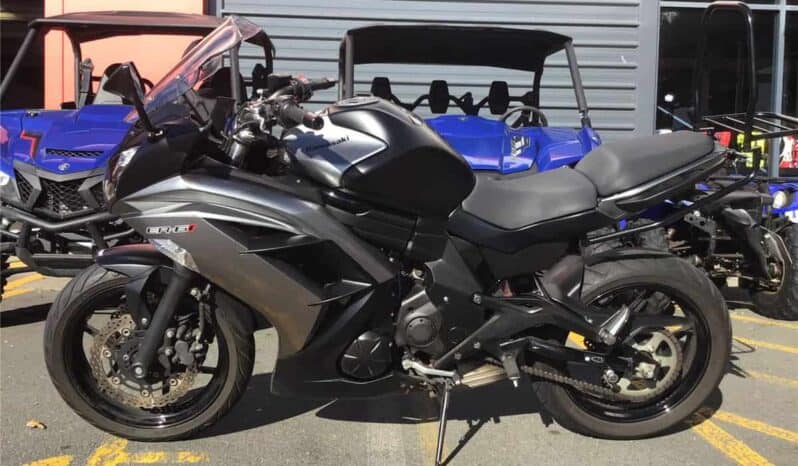 
								2016 Kawasaki Ninja 650 ABS full									
