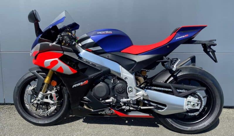 
								2021 Aprilia RSV4 1100 Factory full									