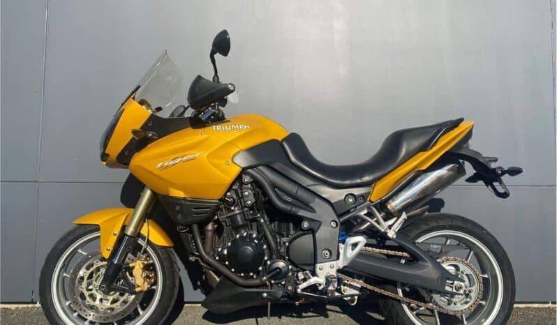 
								2008 Triumph Tiger 1050 full									