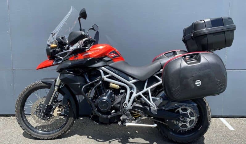
								2011 Triumph Tiger 800 XC full									