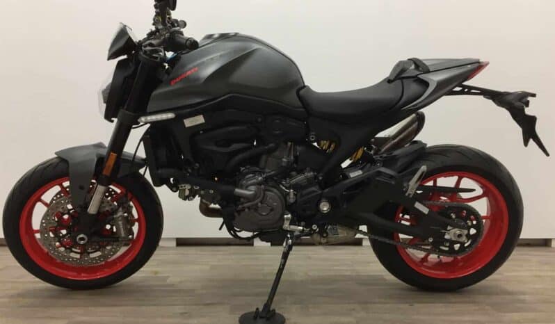 
								2022 Ducati Monster Plus full									