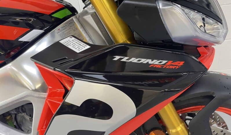 
								2021 Aprilia Tuono V4 1100 Factory full									