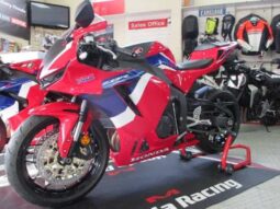 
										2021 Honda CBR600RR full									
