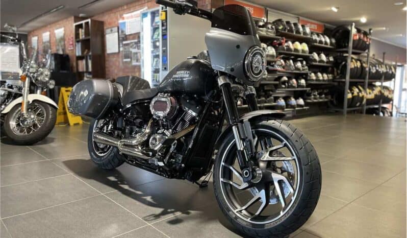 
								2021 Harley-Davidson Sport Glide 107 (FLSB) full									
