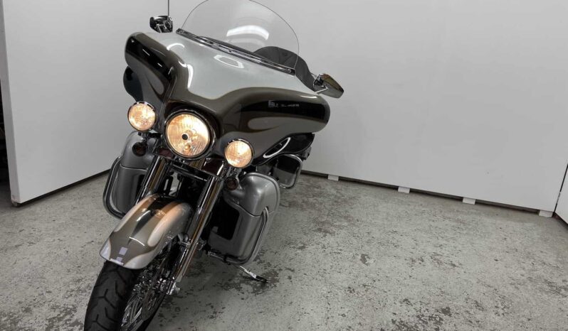 
								2013 Harley-Davidson CVO Limited 110 (FLHTKSE) full									