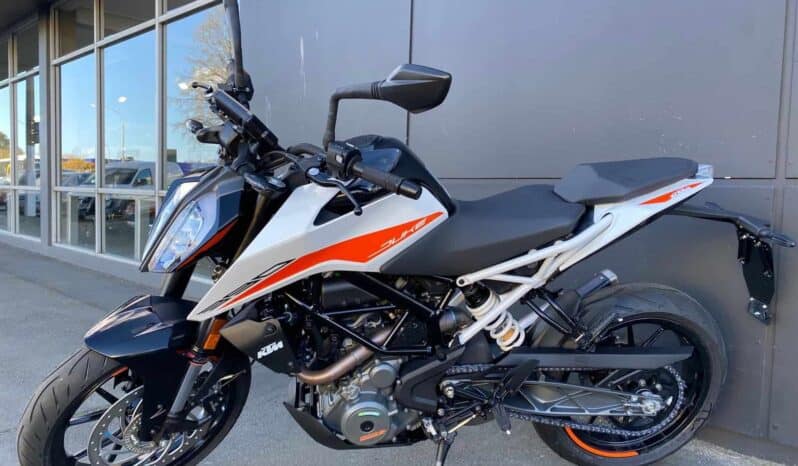 
								2021 KTM 390 Duke full									