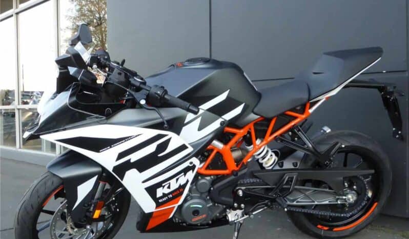 
								2021 KTM RC 390 full									