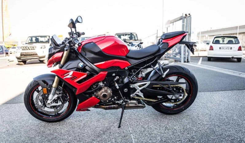 
								2021 BMW S 1000 R full									