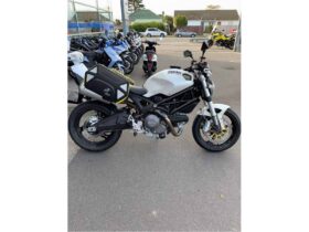 2011 Ducati Monster 696