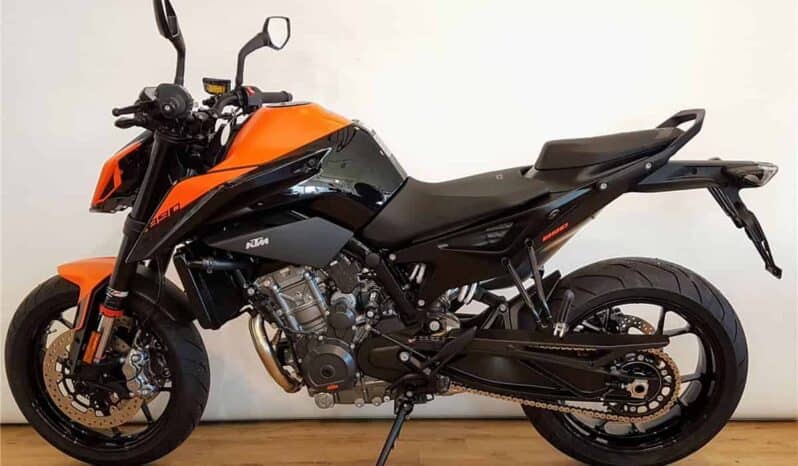 
								2022 KTM 890 Duke full									