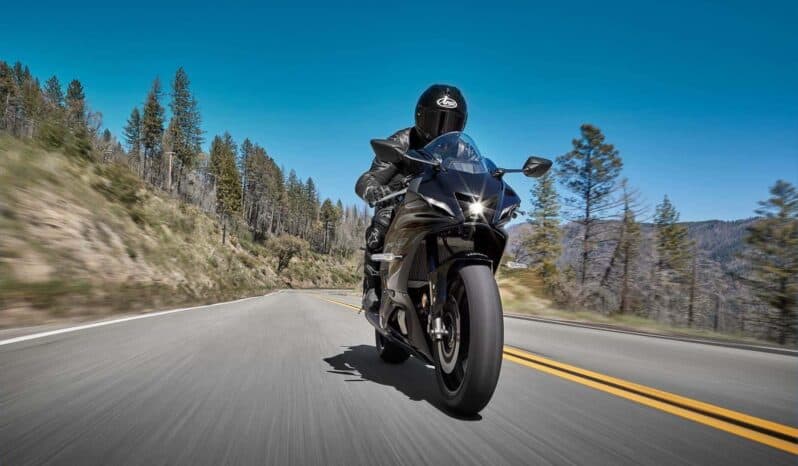 
								2022 Yamaha YZF-R7 (OW02) full									