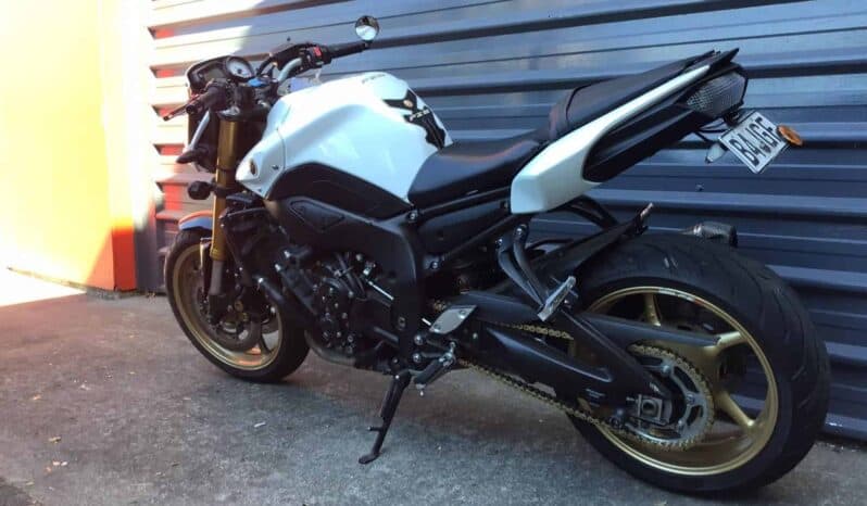 
								2010 Yamaha FZ8N full									
