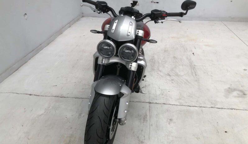 
								2022 Triumph Rocket 3 R full									