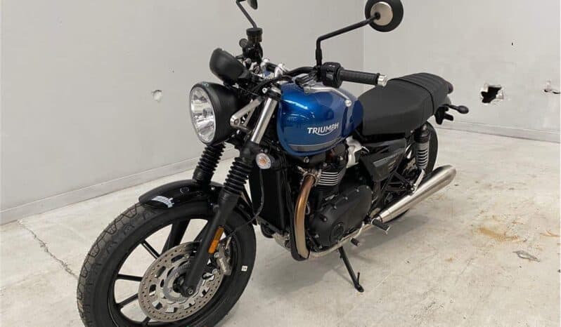 
								2021 Triumph Street Twin full									