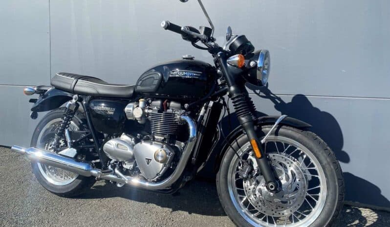 
								2022 Triumph Bonneville T120 full									