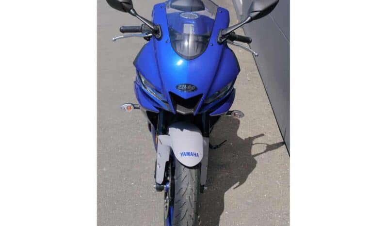 
								2021 Yamaha YZF-R3 full									