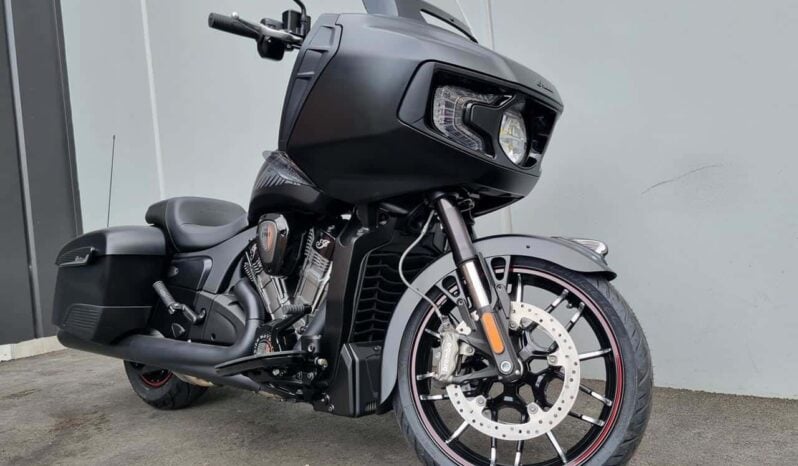 
								2021 Indian Challenger Dark Horse full									