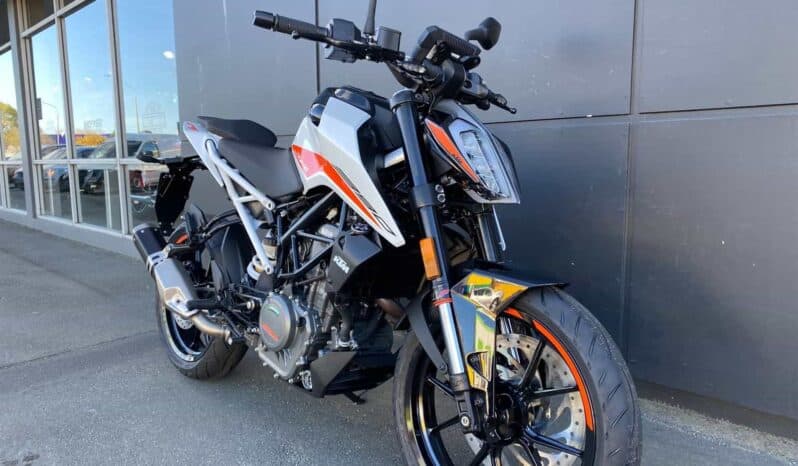 
								2021 KTM 390 Duke full									