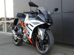 
										2021 KTM RC 390 full									