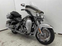
										2013 Harley-Davidson CVO Limited 110 (FLHTKSE) full									
