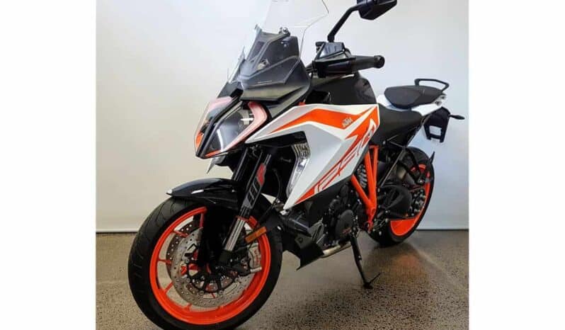 
								2021 KTM 1290 Super Duke GT full									