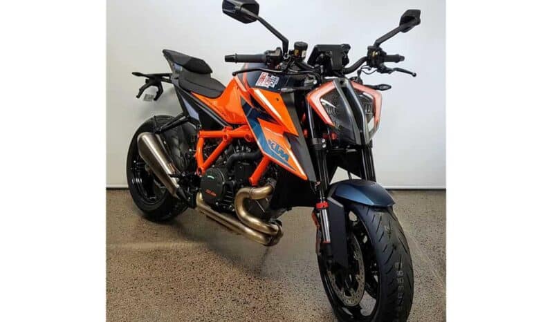 
								2021 KTM 1290 Super Duke R full									