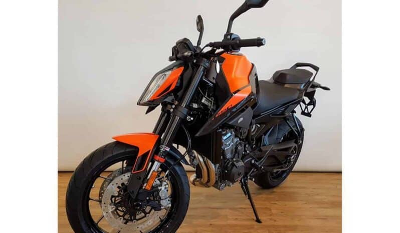 
								2022 KTM 890 Duke full									