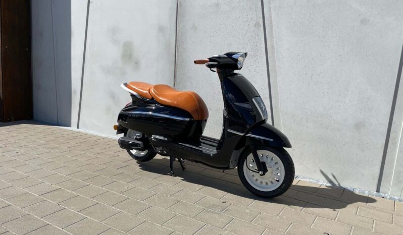 
								2021 Peugeot Django 50 full									