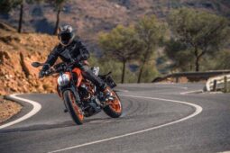 
										2020 KTM 390 Duke full									