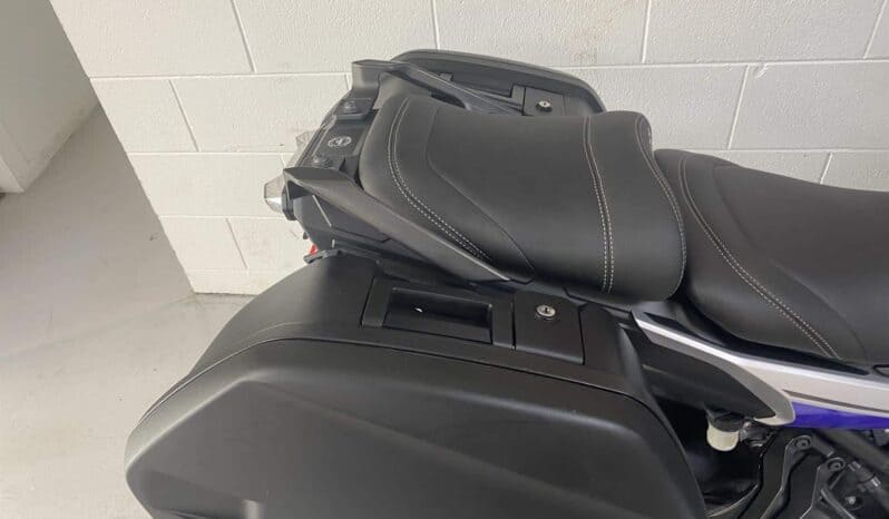 
								2016 Yamaha MT-09 Tracer (MT09TRA) full									