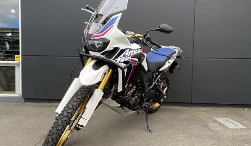 
								2017 Honda Africa Twin DCT (CRF1000D) full									