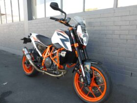 2015 KTM 690 Duke R