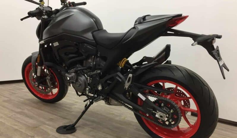 
								2022 Ducati Monster Plus full									