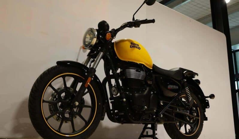 
								2021 Royal Enfield Meteor 350 Fireball full									
