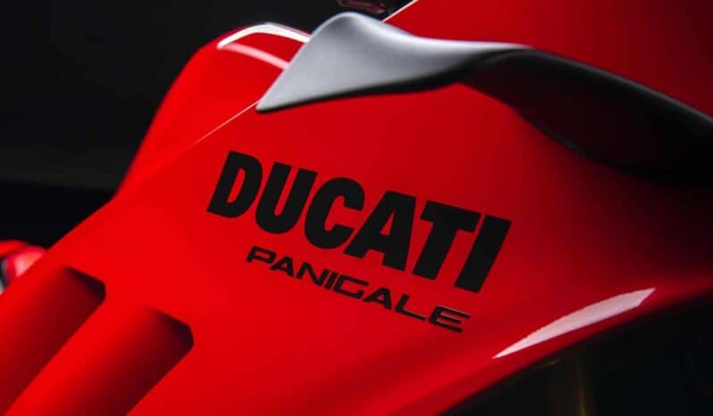 
								2022 Ducati Panigale V4 full									