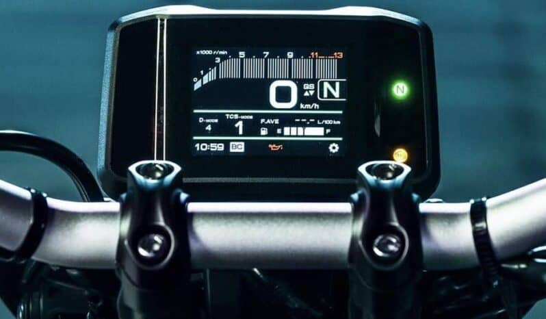 
								2021 Yamaha MT-09 full									