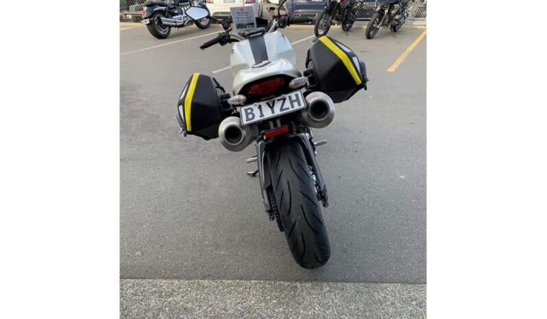 
								2011 Ducati Monster 696 full									