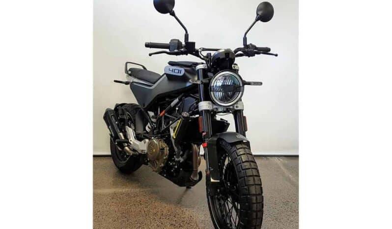 
								2021 Husqvarna SVARTPILEN 401 full									