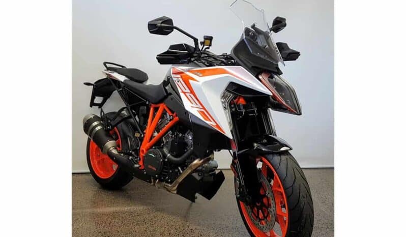 
								2021 KTM 1290 Super Duke GT full									