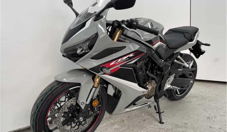 
								2021 Honda CBR650R ABS full									