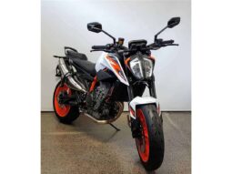 
										2021 KTM 890 Duke R full									