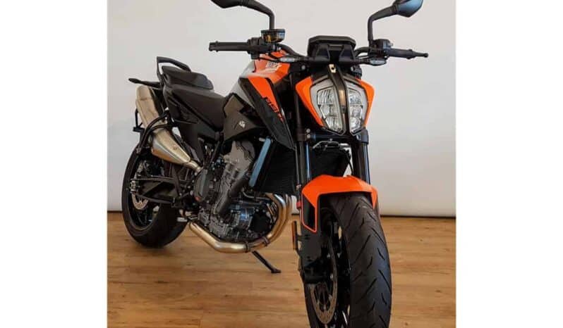 
								2022 KTM 890 Duke full									