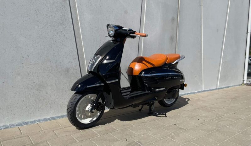 
								2021 Peugeot Django 50 full									