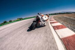 
										2019 KTM 1290 Super Duke R full									