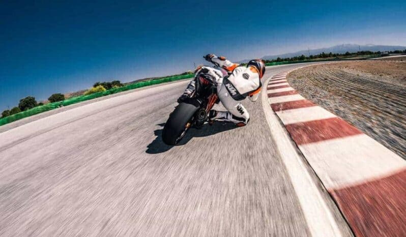 
								2019 KTM 1290 Super Duke R full									
